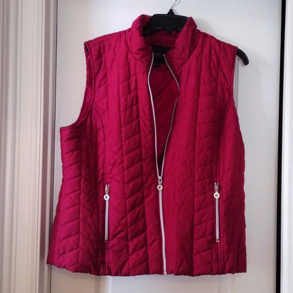 Lightweight Fall Vest in Bright Burgundy